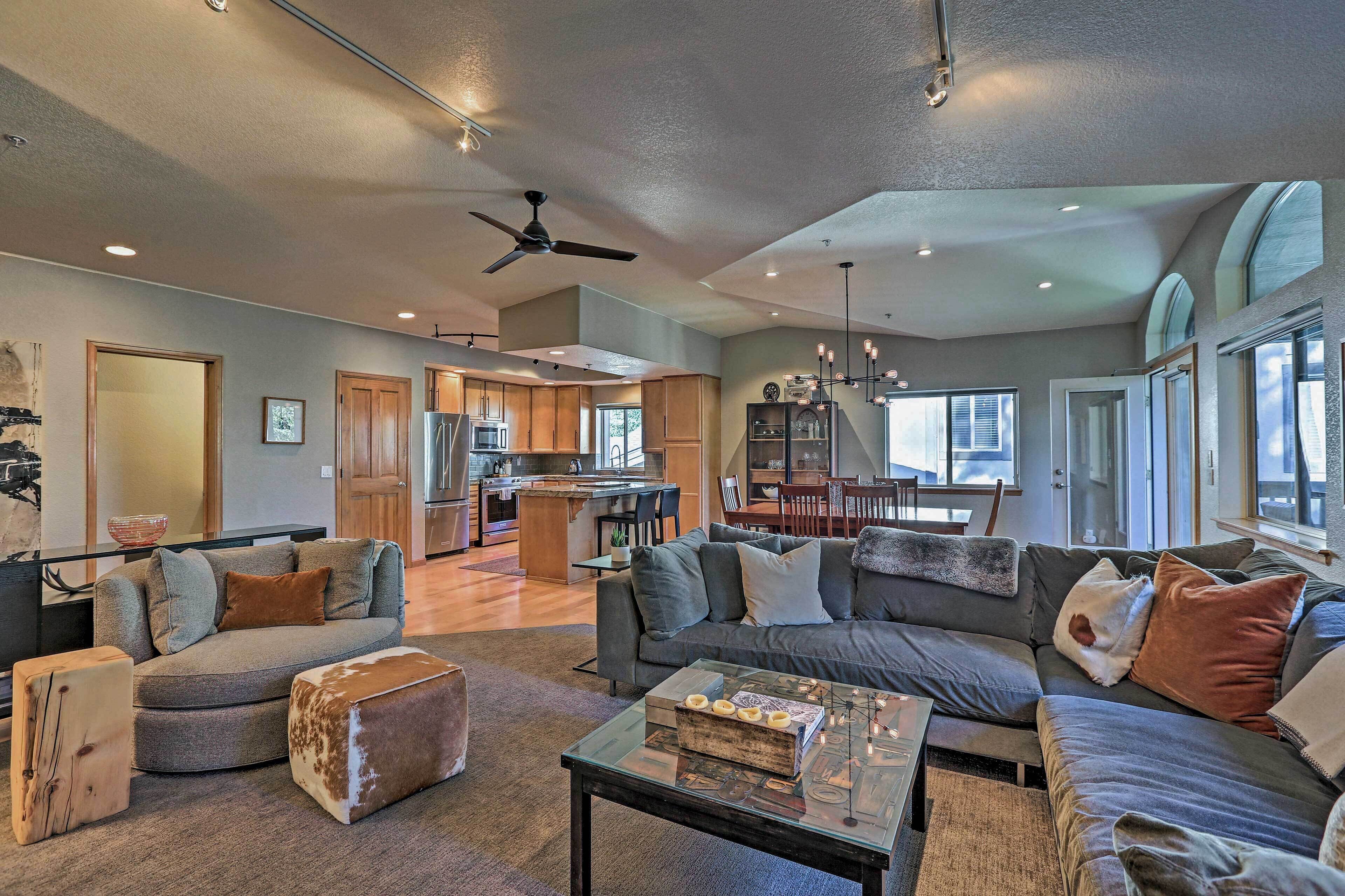 Modern Frisco Condo ~ 1 Block to Main Street!