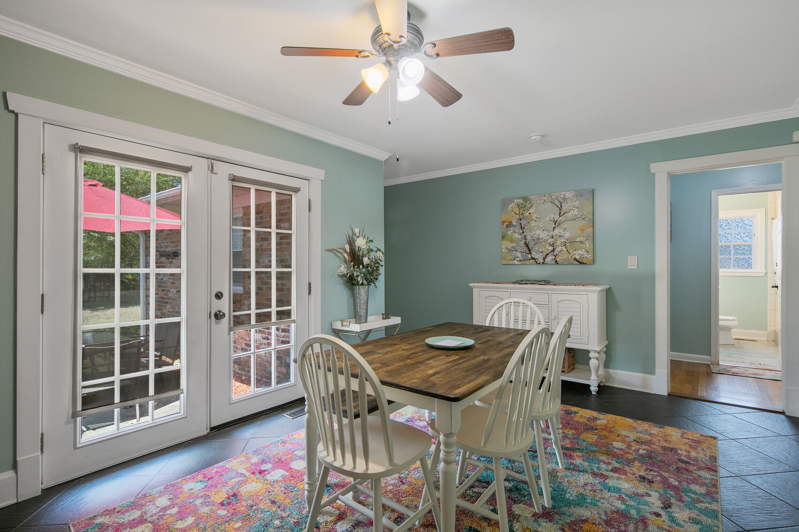 Cozy retreat with all the comforts of home!