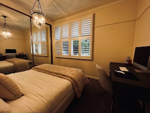 3 bedrooms, desk, iron/ironing board, free WiFi