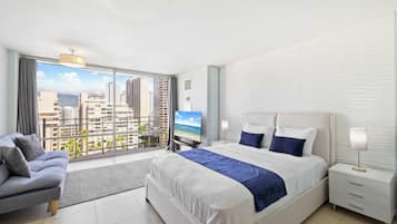 Een strijkplank/strijkijzer, wifi, beddengoed