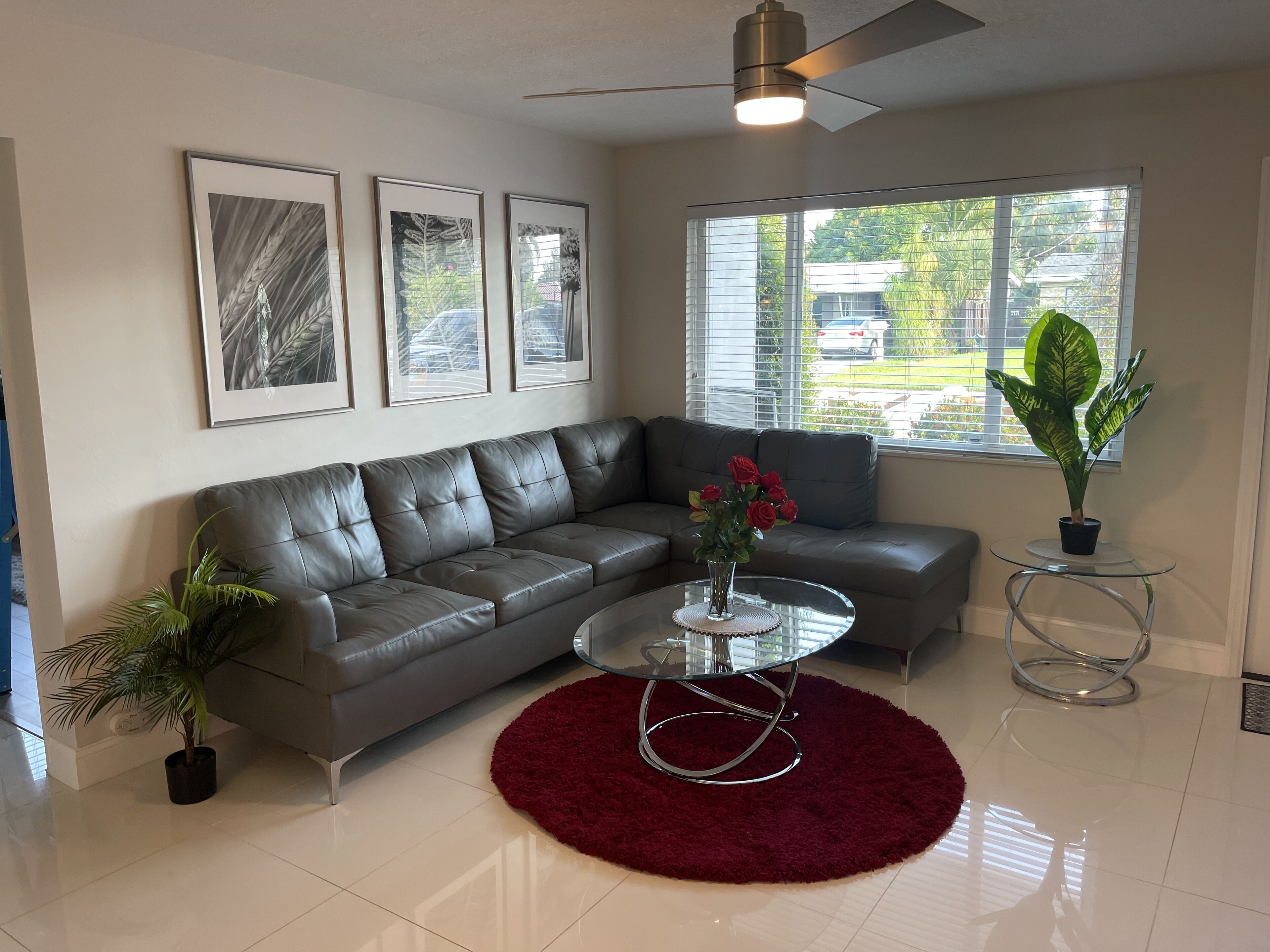 Clean and modern 2BR/2Bath Jacuzzi home, beautiful Patio, minutes from the beach