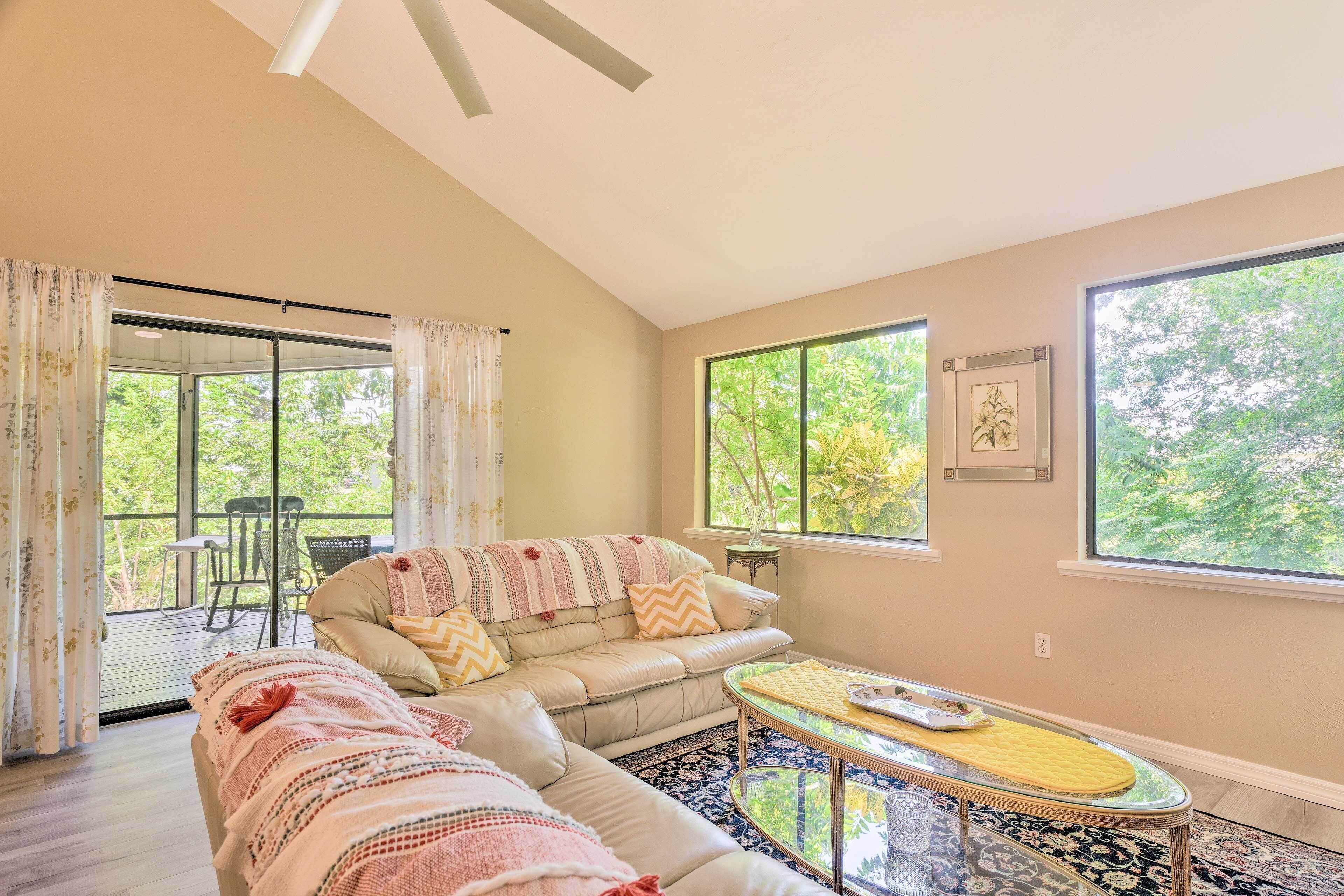 Sunny North Fort Meyers Escape w/ Canal Views!