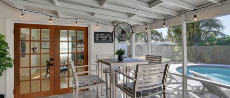Outdoor dining