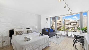 Iron/ironing board, WiFi, bed sheets