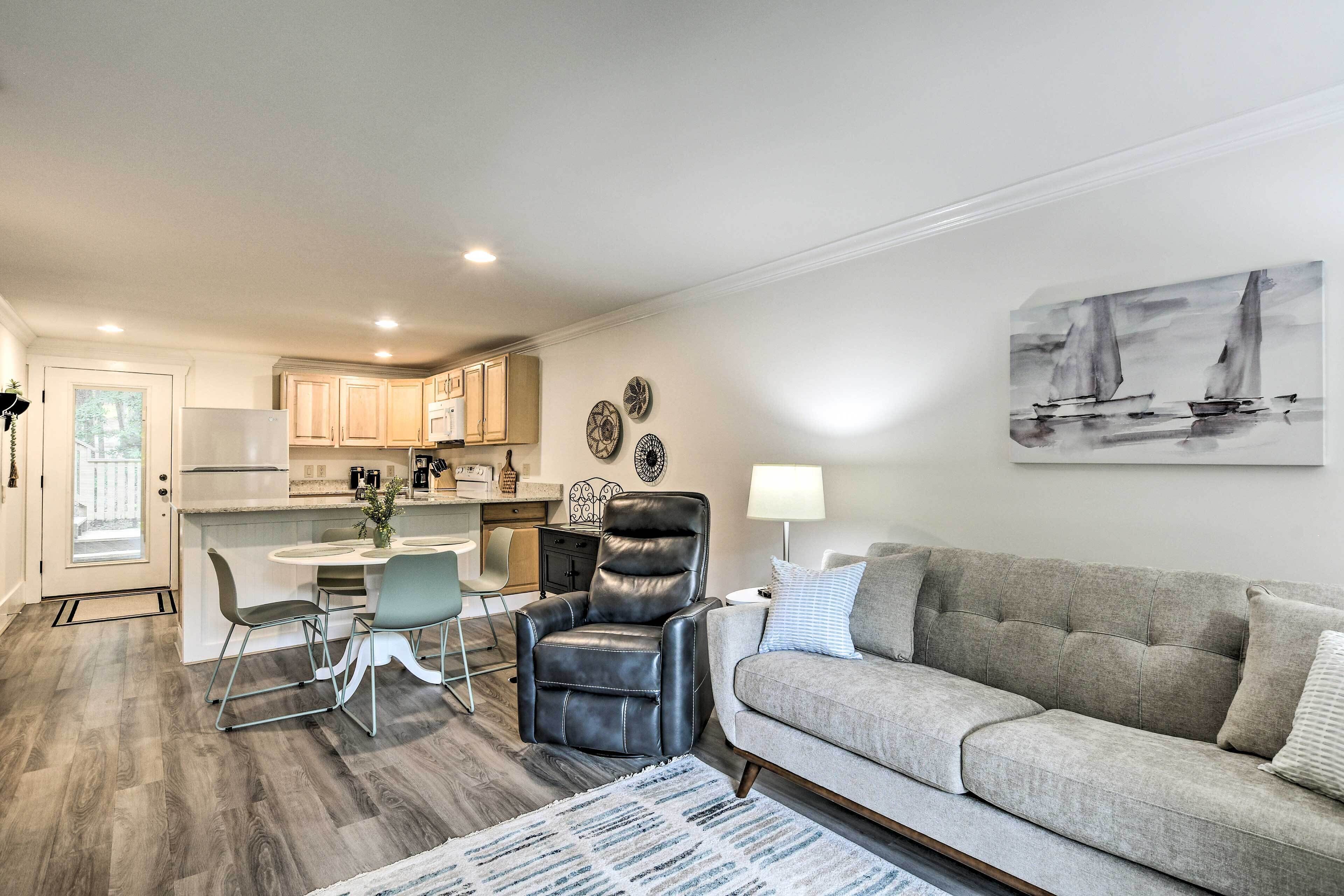 Keowee Key Condo w/ Lake & Amenities Access!