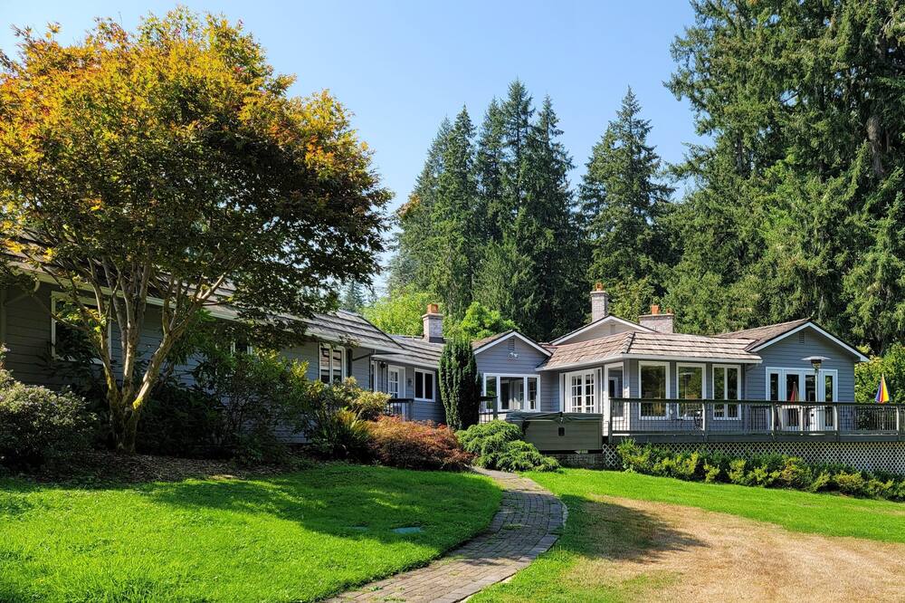 Come & Relax At The Woodinville Wonderland