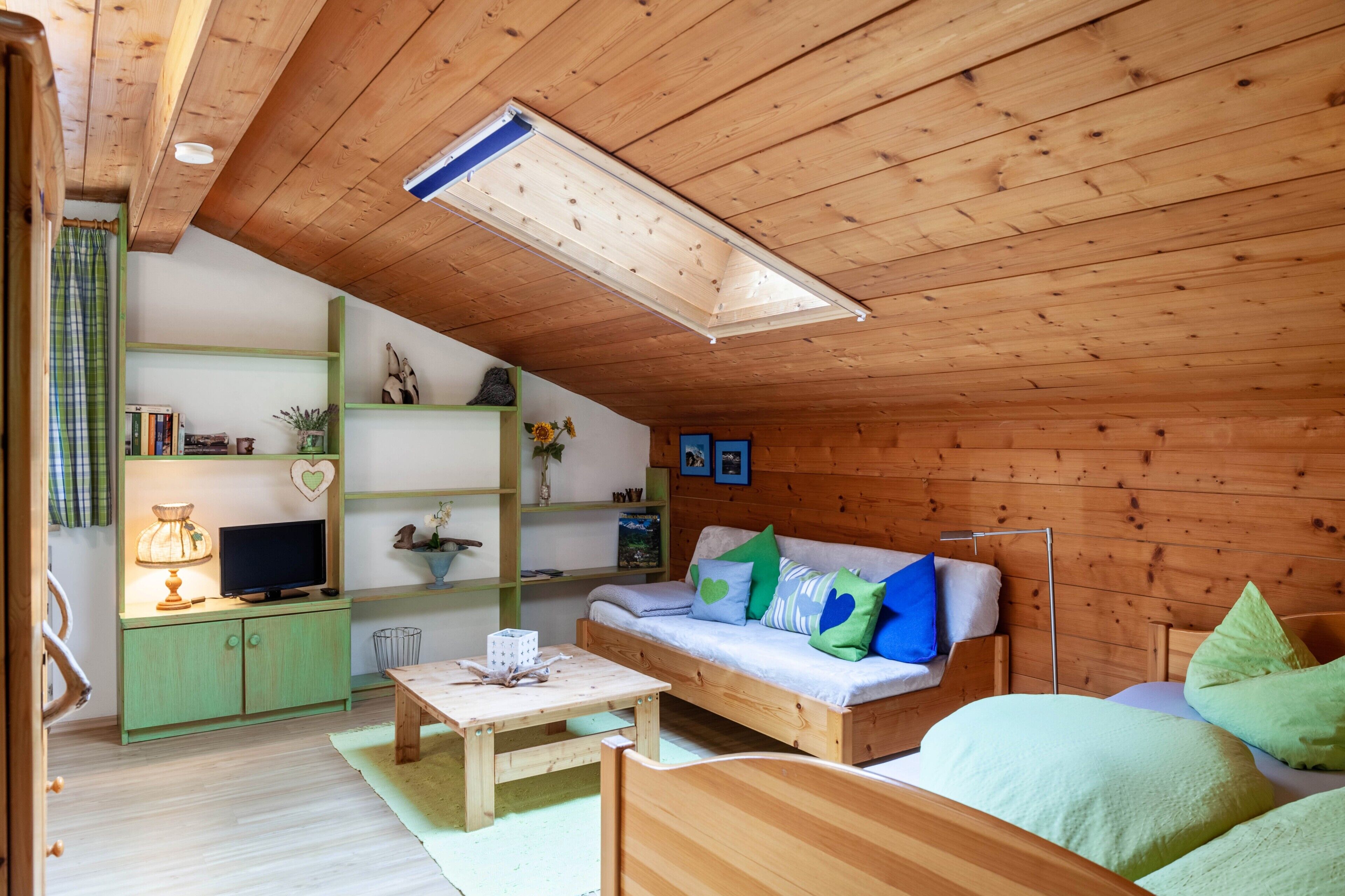 1 室のベッドルーム、アイロン / アイロン台、WiFi (無料)、ベッドシーツ