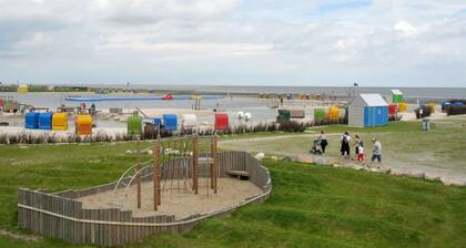 Wunderbares alleinstehendes Ferienhaus mit W-LAN, TV, Terrasse und Haustiere erlaubt