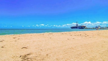 Platja a a prop