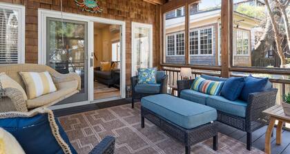 Historic Happy Home Steps from Main Street – Private Yard, Screened-In Porch & Parking