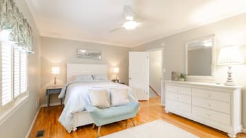 3 dormitorios, tabla de planchar con plancha, wifi gratis y ropa de cama