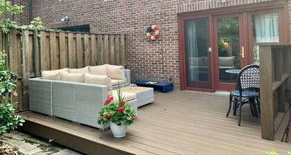 Multiple Gathering Spaces, Private Backyard & Free Parking at Townhome 1 Block to Capital Bldg