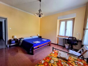 6 soverom, strykejern/-brett, wi-fi og sengetøy