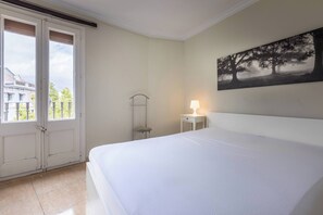4 chambres, fer et planche à repasser, accès Internet, draps fournis