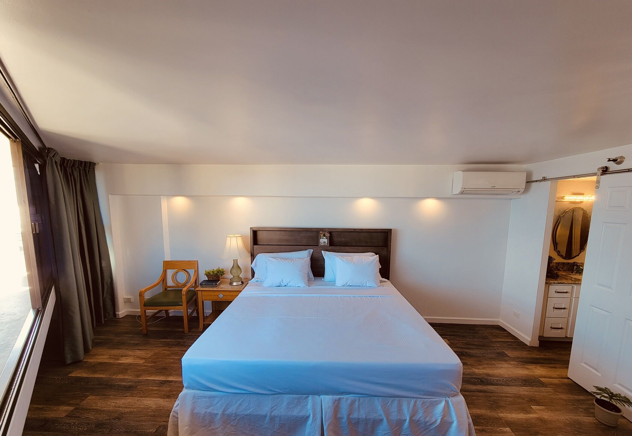 Waikiki-High-rise Ocean view /free parking 