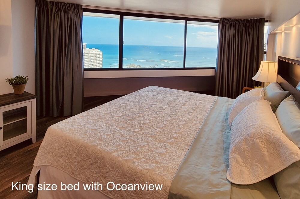 Waikiki-High-rise Ocean view /free parking