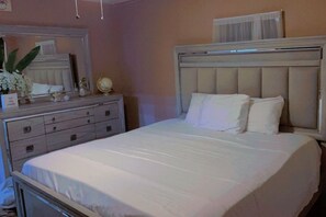 4 chambres, bureau, fer et planche à repasser, Wi-Fi gratuit