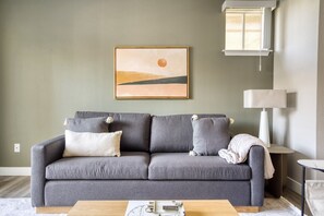 TV, stereo - Hip Sunnyvale 1BR w/ W/D, Pool & Gym, nr Googleplex, by Blueground (Sunnyvale)