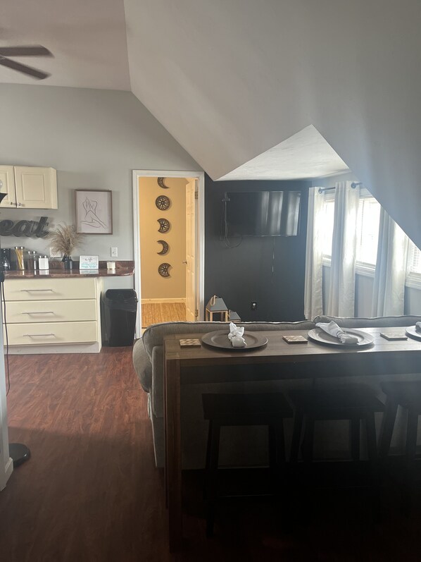 Interior - Cozy and Modern Suite (Bridgewater)