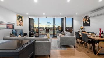 Apartment | Living area | Smart TV