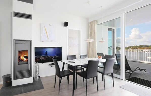 Apartment (Promenadenvilla) | Living room | TV, stereo