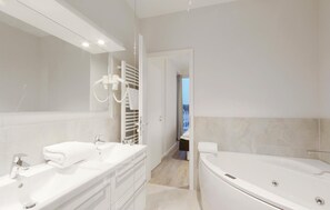 Apartment (Promenadenvilla) | Bathroom