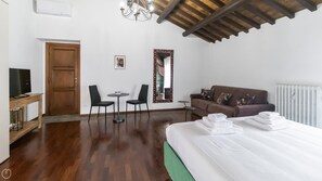 House - Italianway - Barberini 6 Opulentia (Rome)