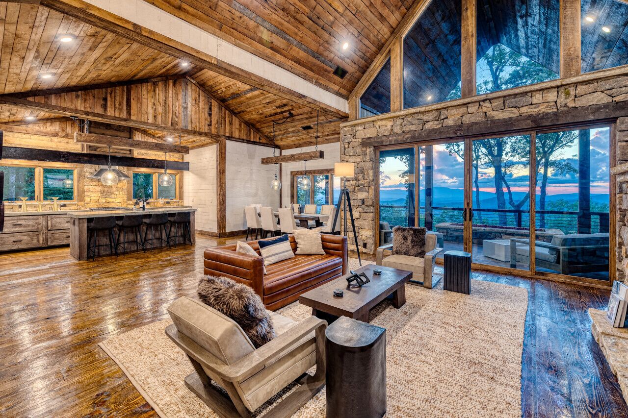 Foxwood - Amazing views, hot tub and outdoor fire table.