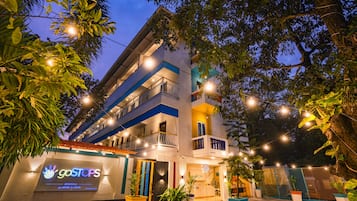 Mặt tiền nơi lưu trú