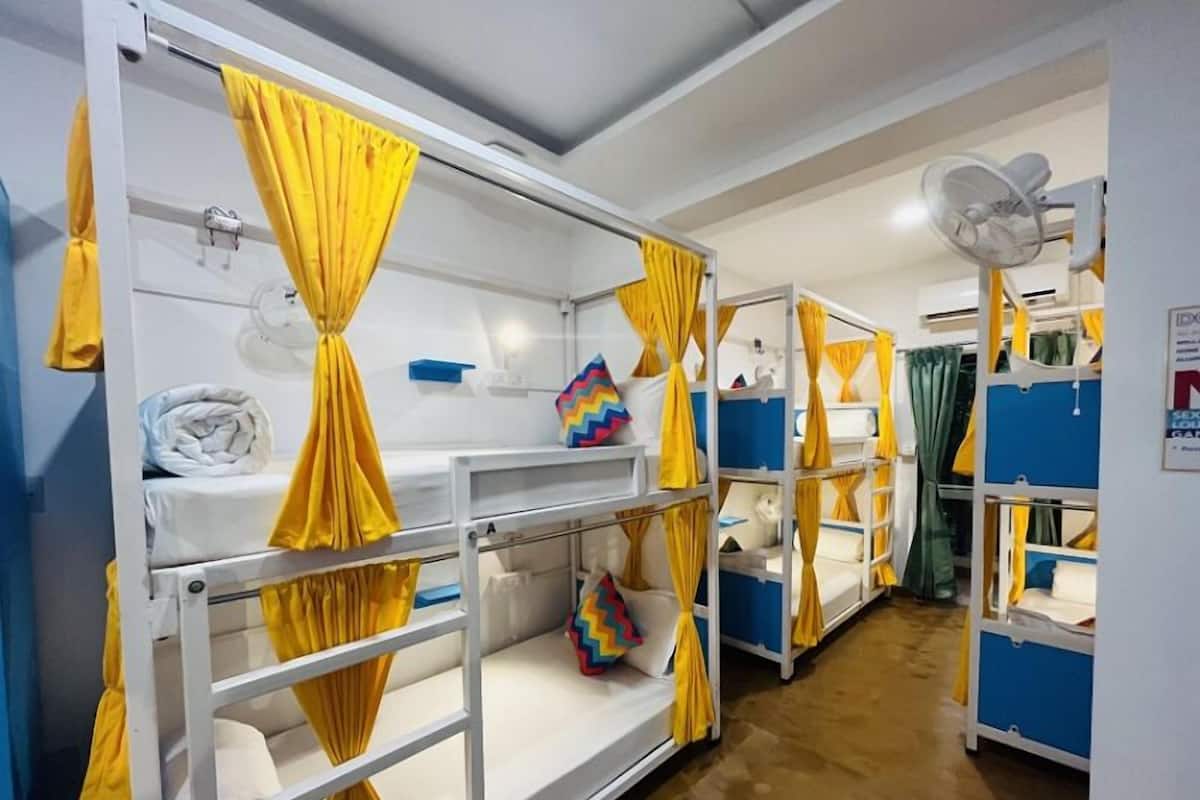 Free WiFi, bed sheets