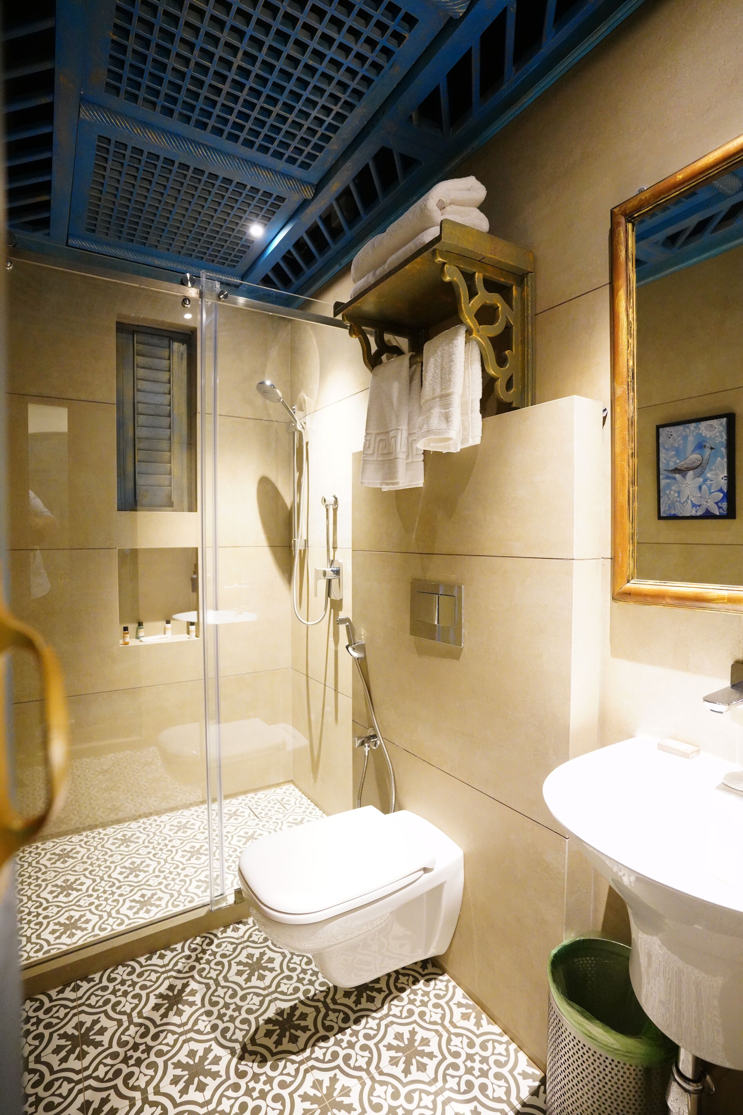 Deluxe Room | Bathroom