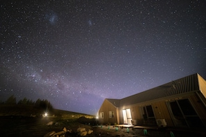 Exterior - Skyrim Lodge (Lake Tekapo)