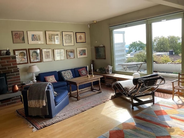 Deluxe Villa | Living area