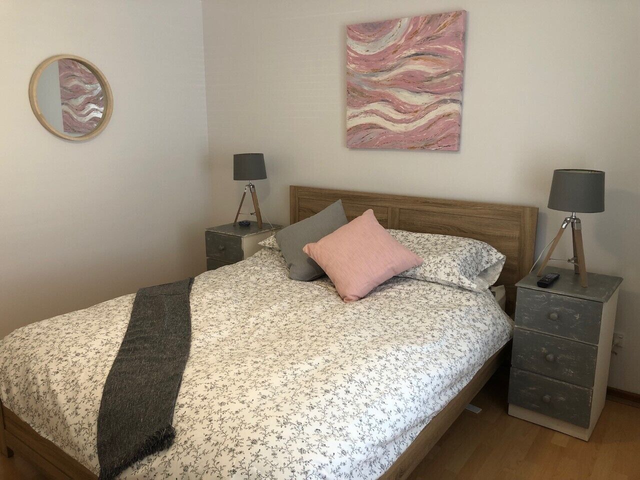 Modern home, 300m to beach. Sport minded child friendly yard. BBQ and fish sink.