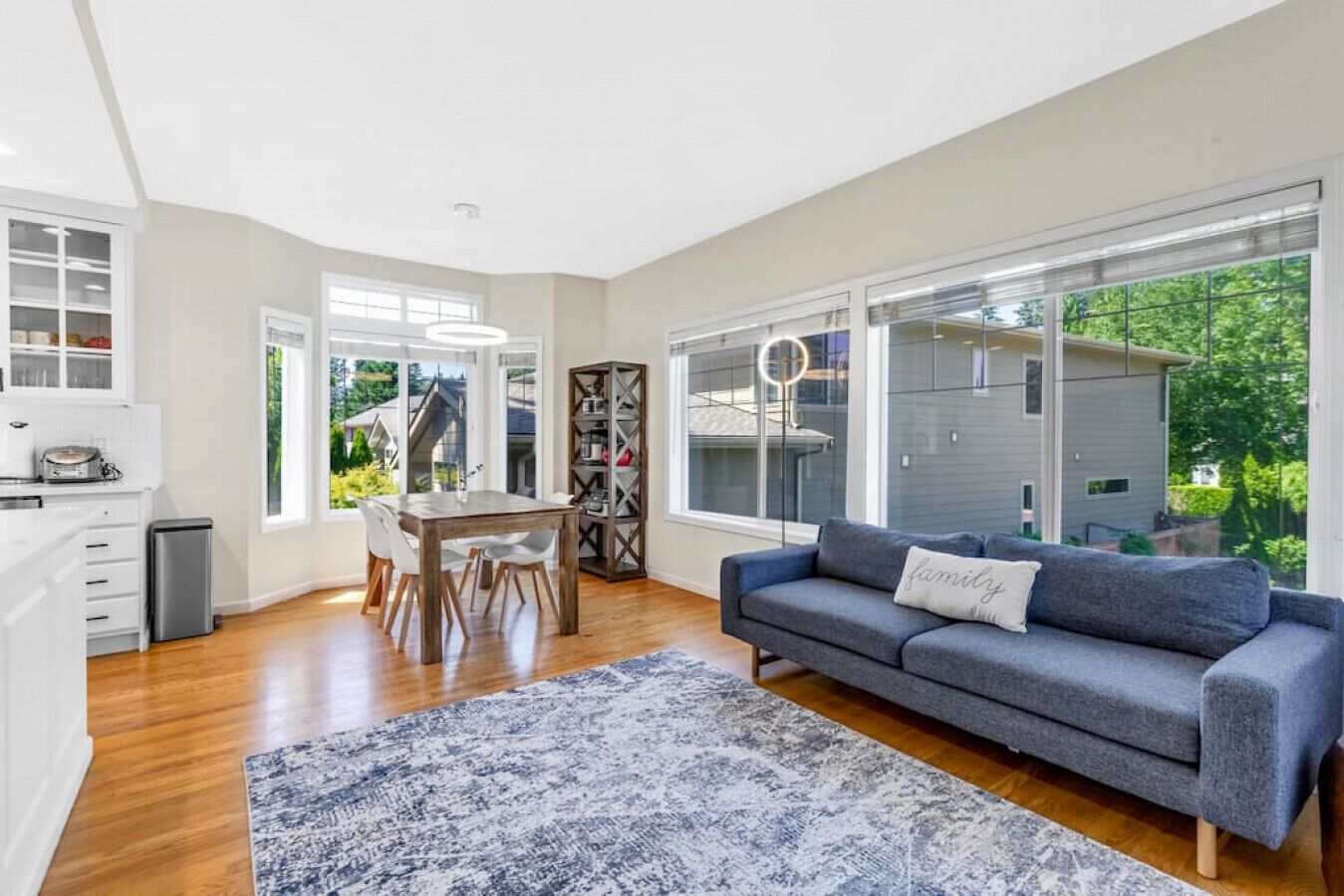 13027 Kirkland · Pleasant 2b2.5b Home in Kirkland