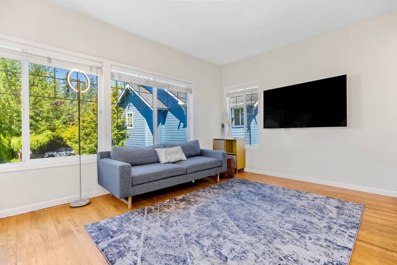 13027 Kirkland · Pleasant 2b2.5b Home in Kirkland