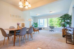 Interior - 9852 Lower · Fabulous Lake View House in Oasis - Lower Unit (Seattle)