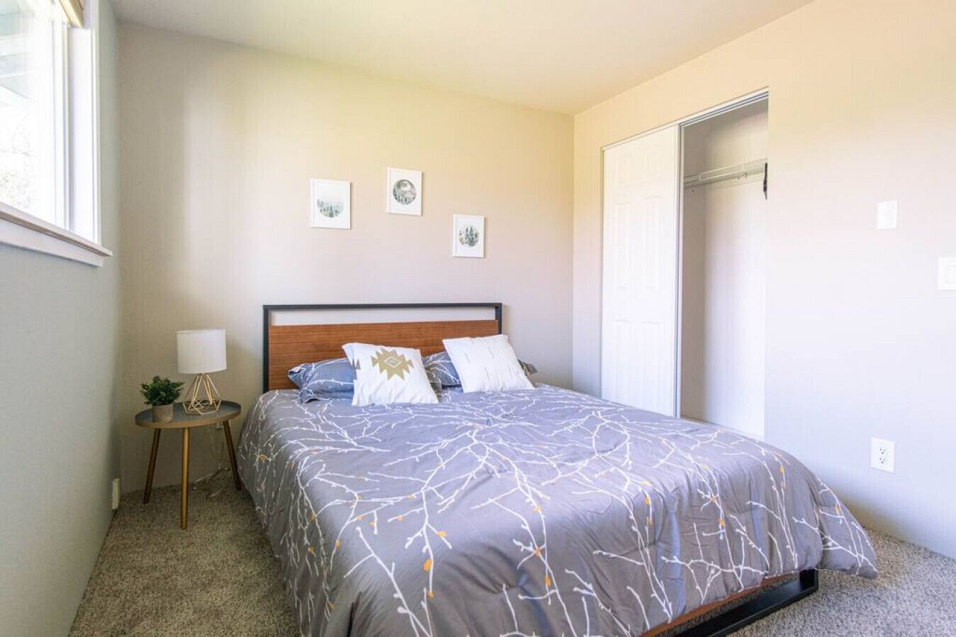 3 bedrooms, desk, iron/ironing board, WiFi