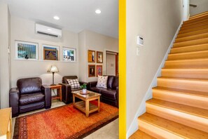 Interior - 3214 Seattle · Cozy & Peaceful  2b2.5b South Seattle House  w/AC (Seattle)