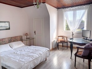 4 bedrooms, free WiFi