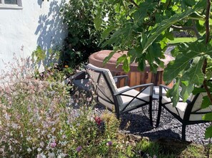 Cottage | Property grounds