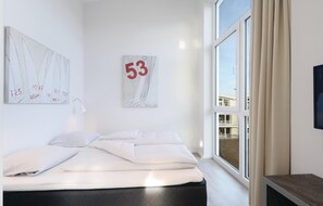 Apartment (Dünenvilla Penthouse) | 3 bedrooms, free WiFi, bed sheets
