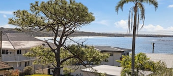 Echoes Luxury Residence Beach Views Walk to Cafes