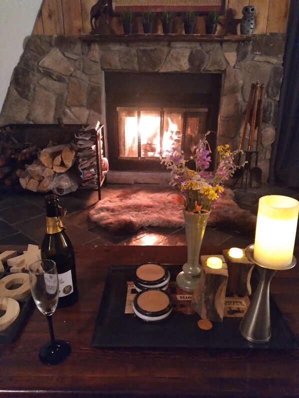 Interior - Adventures Rest- Perfect cabin for your expedition (Jefferson)