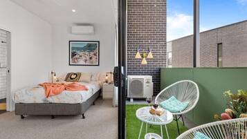 3 bedrooms, desk, WiFi