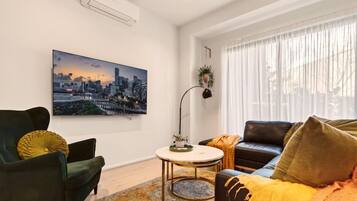 Smart TV, books
