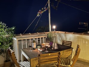 Buiten dineren