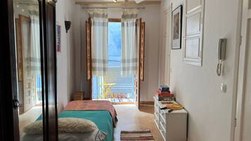 3 slaapkamers, een bureau, een strijkplank/strijkijzer, gratis wifi