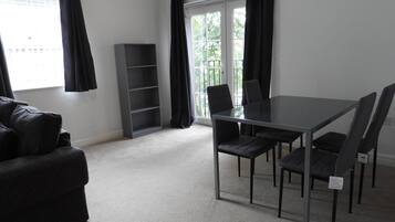 Apartment, Multiple Beds | Living room