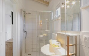 Bathroom - Ferienhausdorf Thale (Thale)